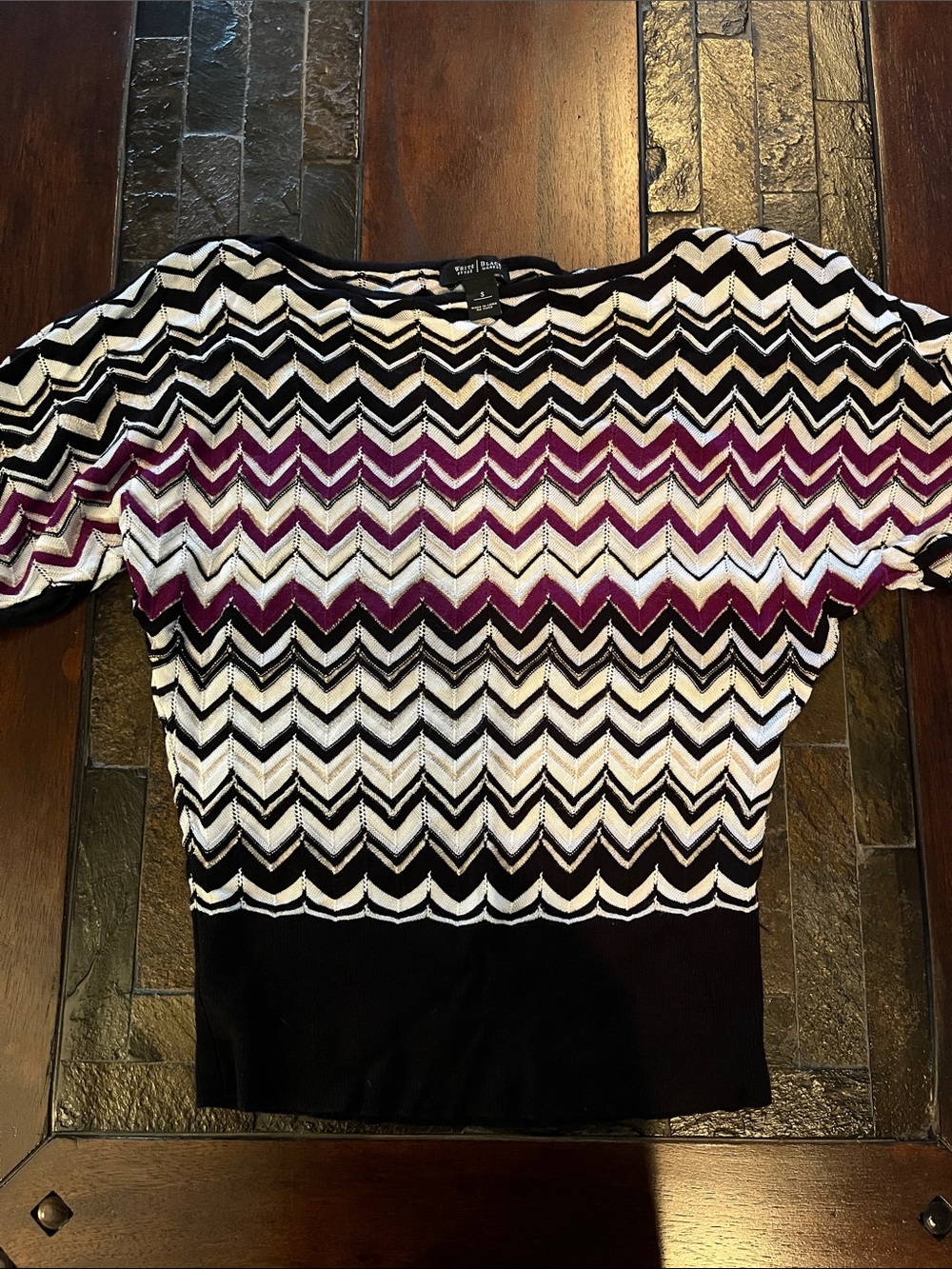 White House Black Market Black, White & Purple Chevron Short Sleeve Top